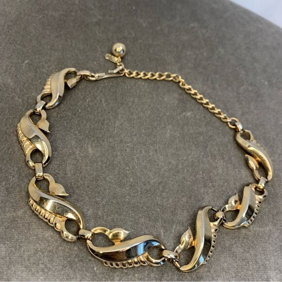 Tara vintage gold tone choker necklace - Picture 4 of 7